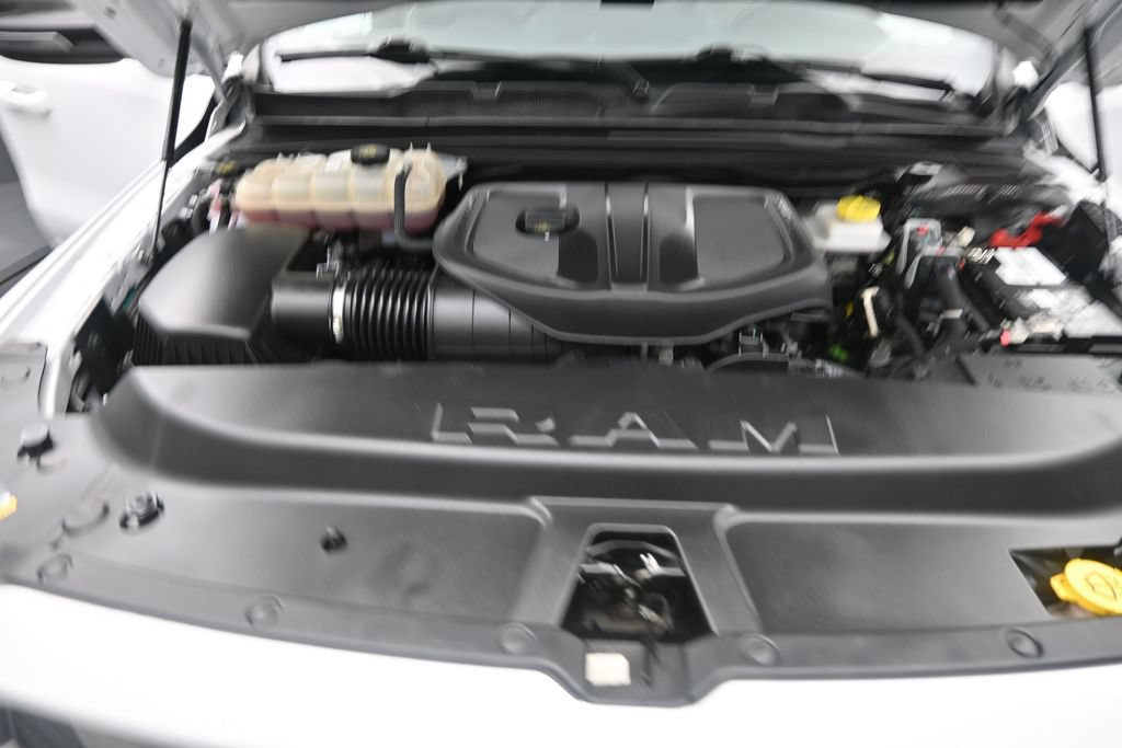 Used 2025 RAM 1500 Laramie w/ Sport Appearance Package AWD/4WD image 40