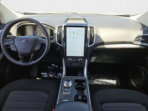 New 2024 Ford Edge SE w/ Black Appearance Package image 14
