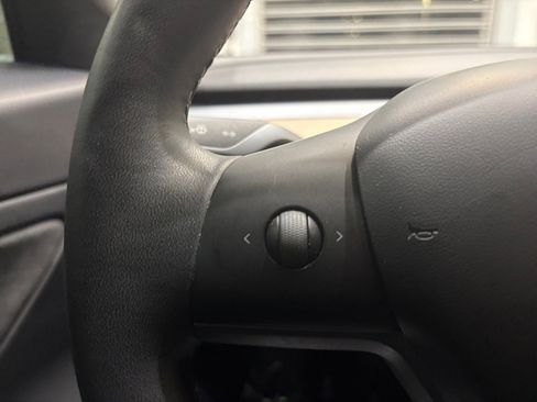 Used 2020 Tesla Model 3 Long Range image 8