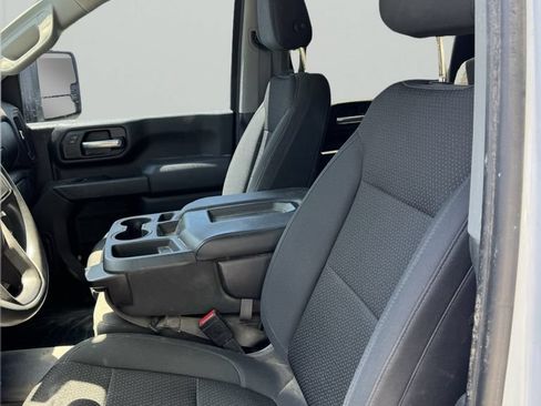 Used 2020 GMC Sierra 2500 4x4 Crew Cab w/ Convenience Package image 3