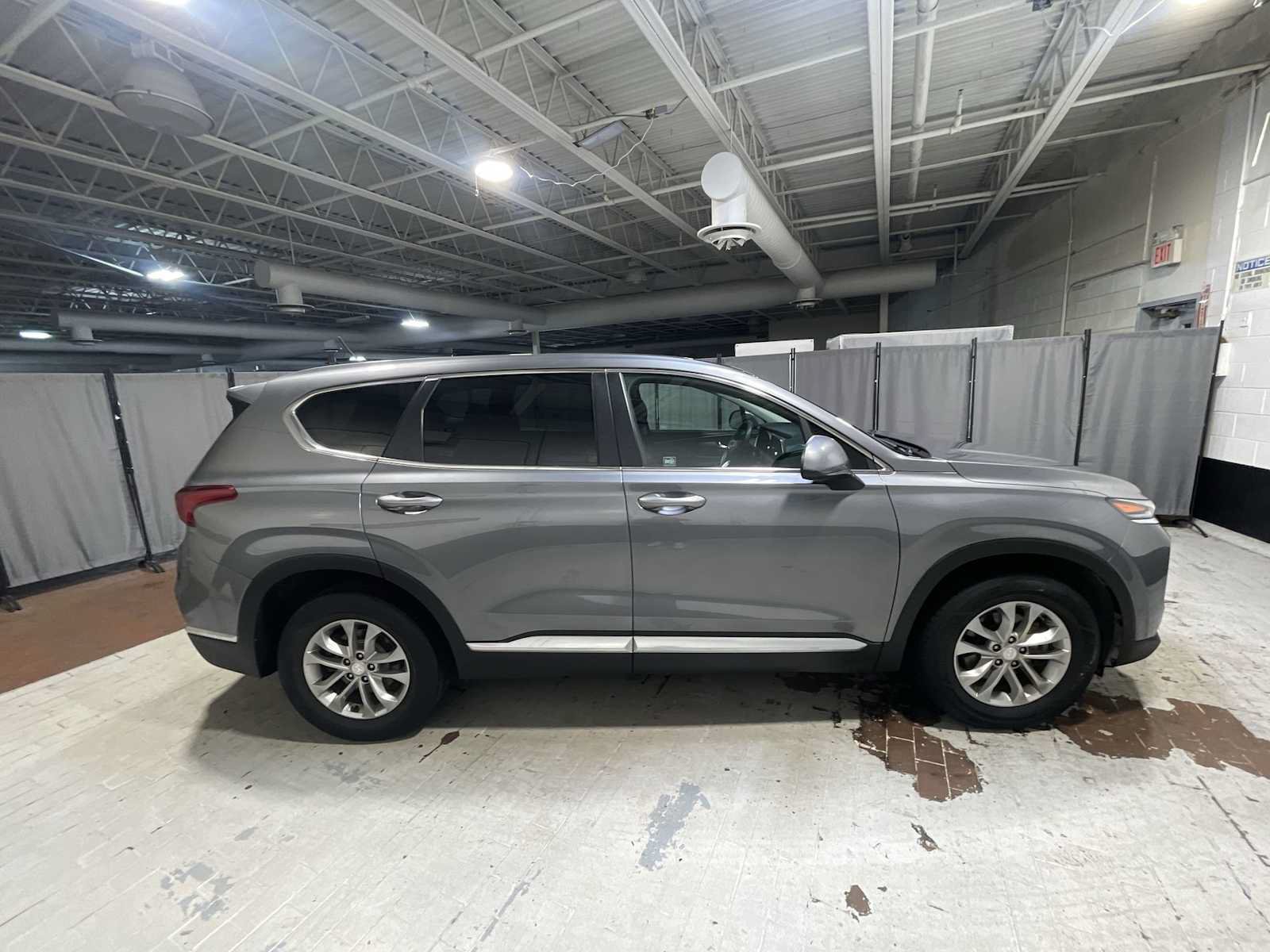 Used 2019 Hyundai Santa Fe SE AWD/4WD image 27