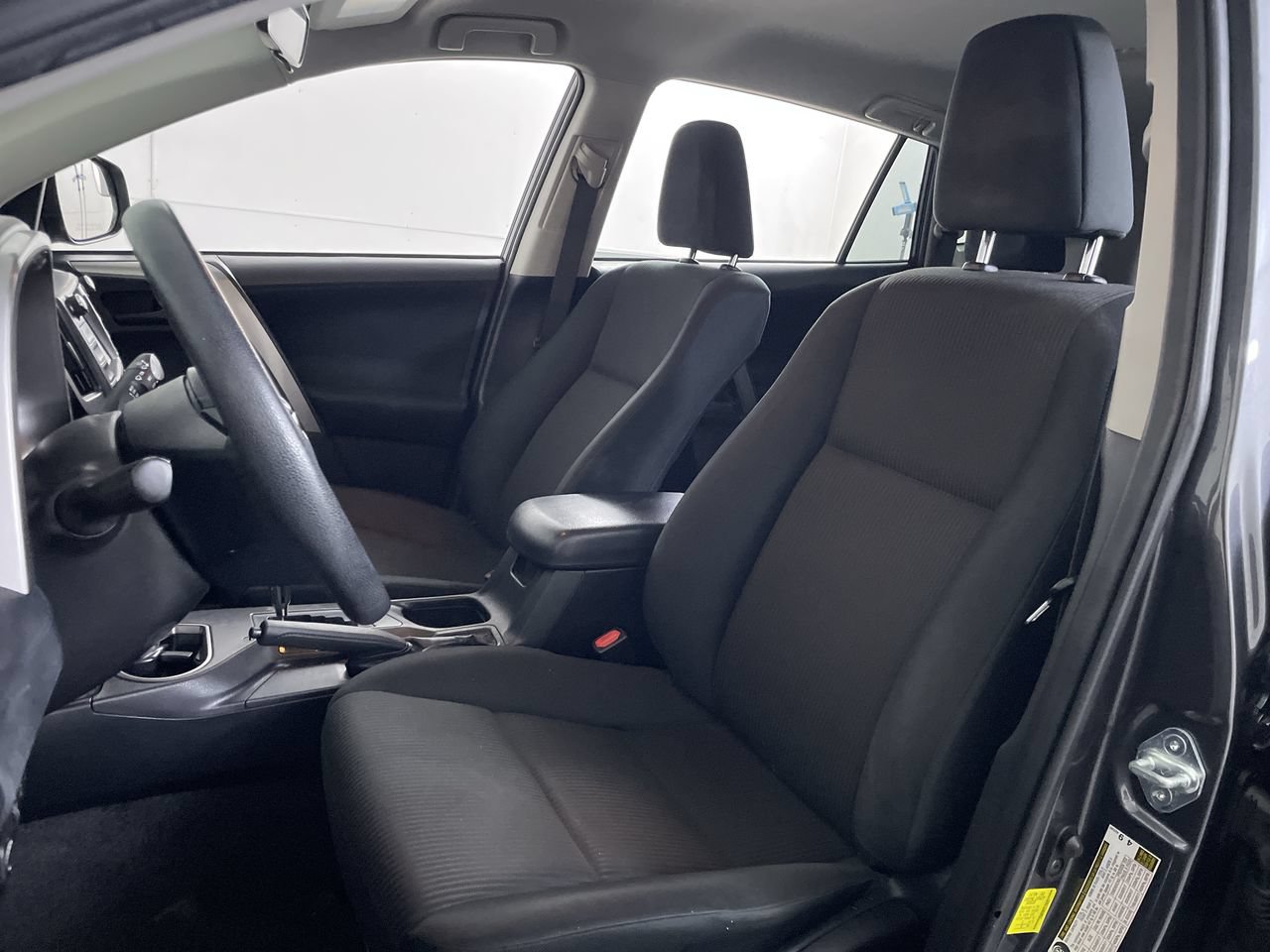Used 2018 Toyota RAV4 LE w/ All Weather Liner Package AWD/4WD image 13