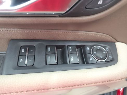 Used 2023 GMC Yukon Denali image 31