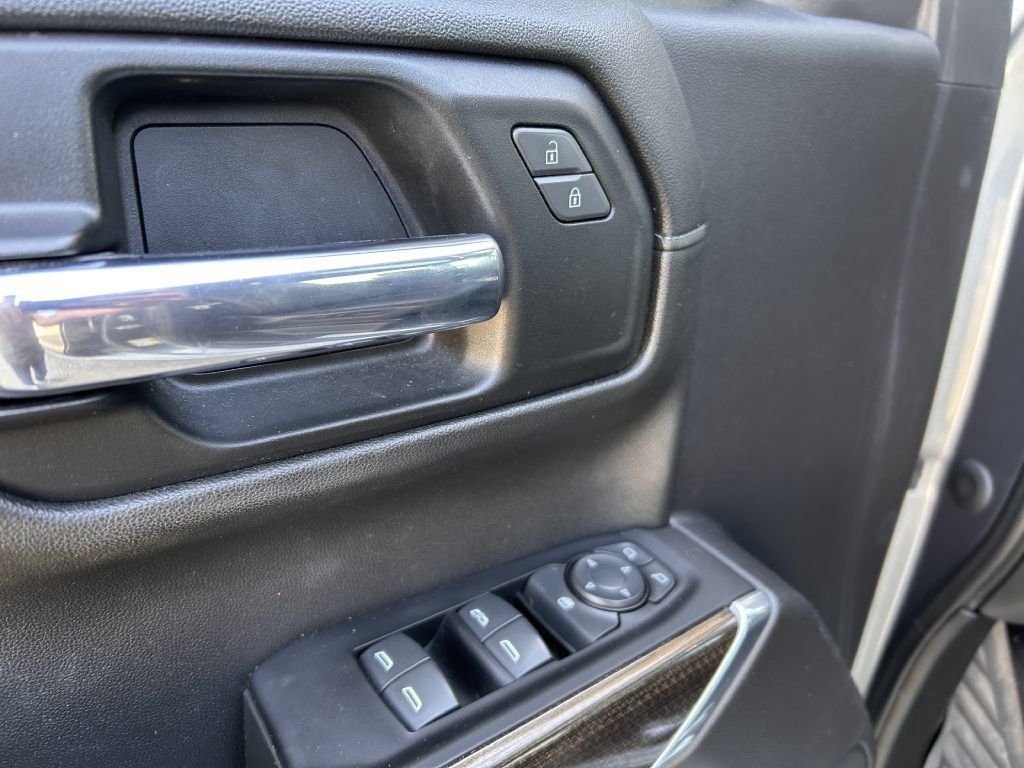 Used 2022 Chevrolet Silverado 1500 LT Trail Boss w/ LT Trail Boss Premium Package AWD/4WD image 4