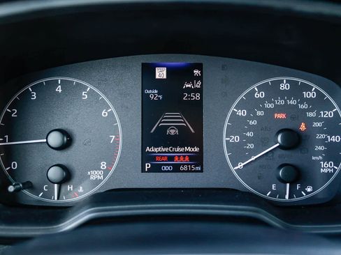 Used 2024 Toyota Corolla Cross LE image 23