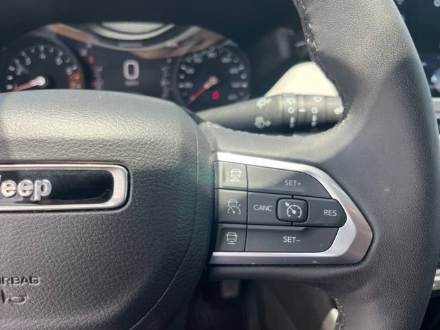 Used 2025 Jeep Compass Limited AWD/4WD image 19