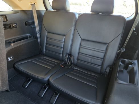 Used 2019 Kia Sorento SX image 8