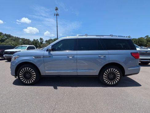 Used 2021 Lincoln Navigator Black Label w/ Cargo Convenience Package AWD/4WD image 6