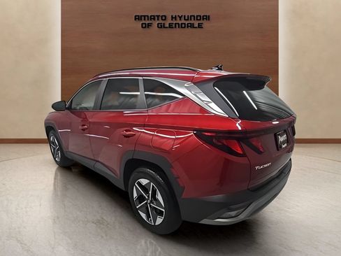 Certified 2025 Hyundai Tucson SEL AWD/4WD image 3