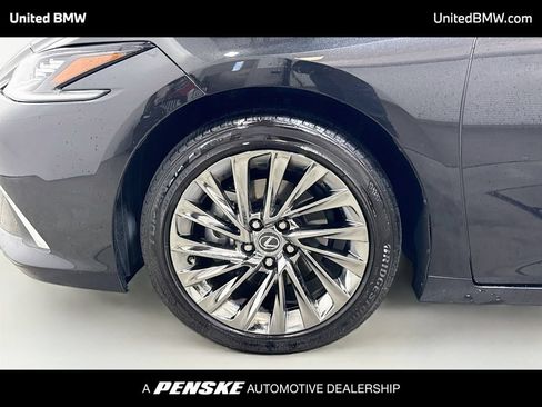 Used 2025 Lexus ES 350 Ultra Luxury FWD image 9