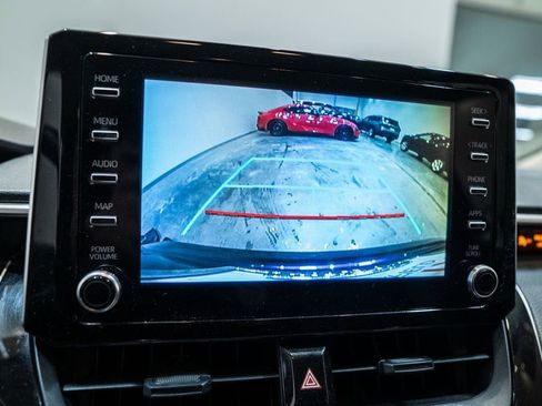 Used 2020 Toyota Corolla LE image 21