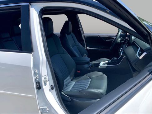 Certified 2025 Toyota RAV4 XSE w/ Advanced Technology Package AWD/4WD image 9