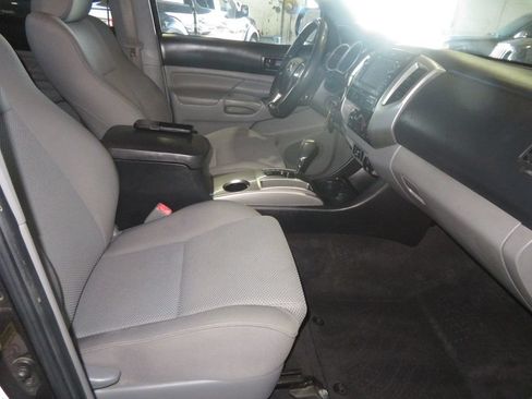 Used 2012 Toyota Tacoma 4x4 Double Cab image 34