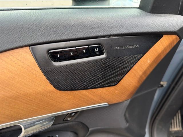 Used 2021 Volvo XC90 T6 Momentum w/ Advanced Package AWD/4WD image 9