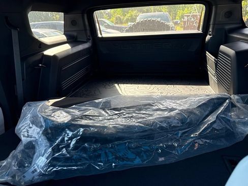 Used 2024 GMC Hummer EV 3X w/ Extreme Off-Road Package AWD/4WD image 8