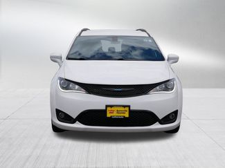 Used 2020 Chrysler Pacifica Touring-L w/ S Appearance Package FWD video 2