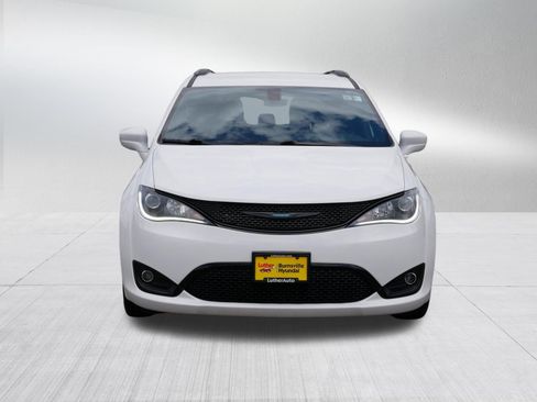 Used 2020 Chrysler Pacifica Touring-L w/ S Appearance Package FWD image 2