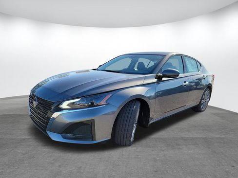 New 2025 Nissan Altima 2.5 SL image 3