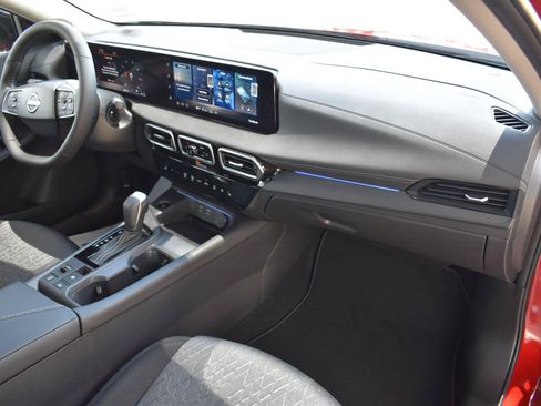 Used 2026 Nissan Sentra SV w/ SV Convenience Package FWD image 58