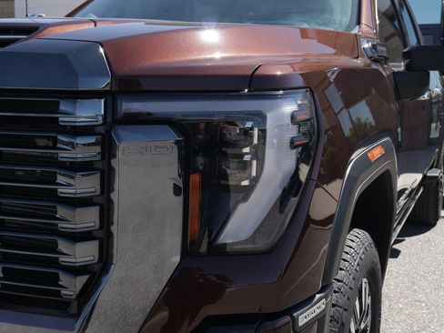Used 2024 GMC Sierra 3500 Denali Ultimate AWD/4WD image 14