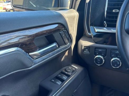 Used 2024 GMC Sierra 1500 SLE image 12