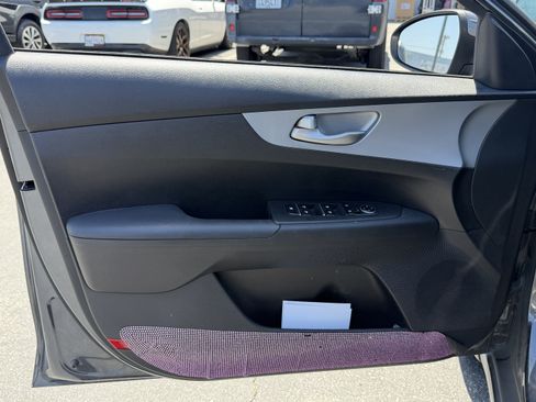 Certified 2023 Kia Forte LXS FWD image 10