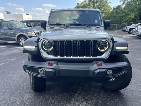 Used 2024 Jeep Wrangler Unlimited Rubicon w/ Technology Group AWD/4WD image 9