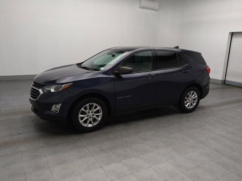 Used 2019 Chevrolet Equinox LS image 2