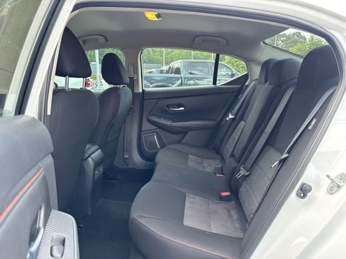 Used 2025 Nissan Sentra SR FWD image 23