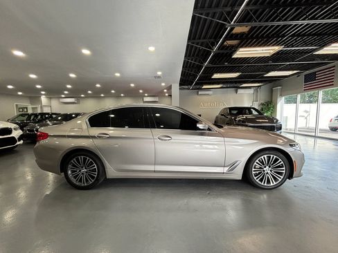 Used 2019 BMW 530i w/ Convenience Package RWD image 8