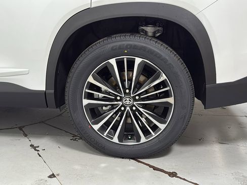 New 2026 Toyota Grand Highlander MAX Platinum image 24