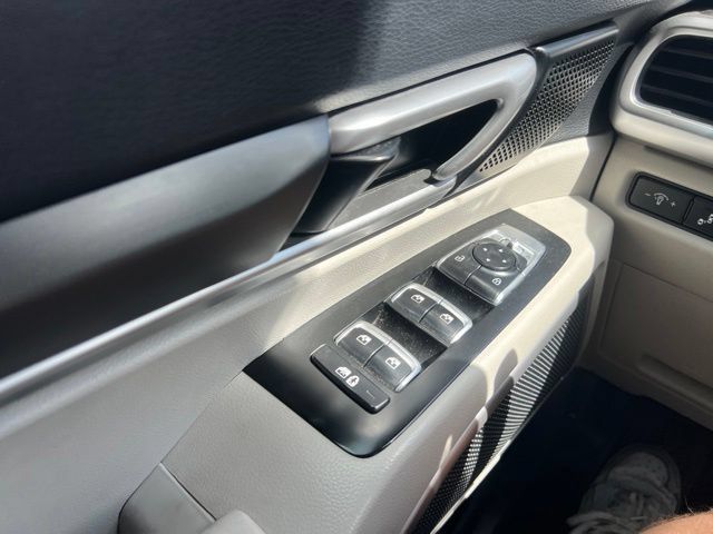 Used 2020 Kia Telluride S AWD/4WD image 13