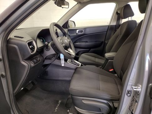 Certified 2023 Hyundai Venue SE FWD image 19