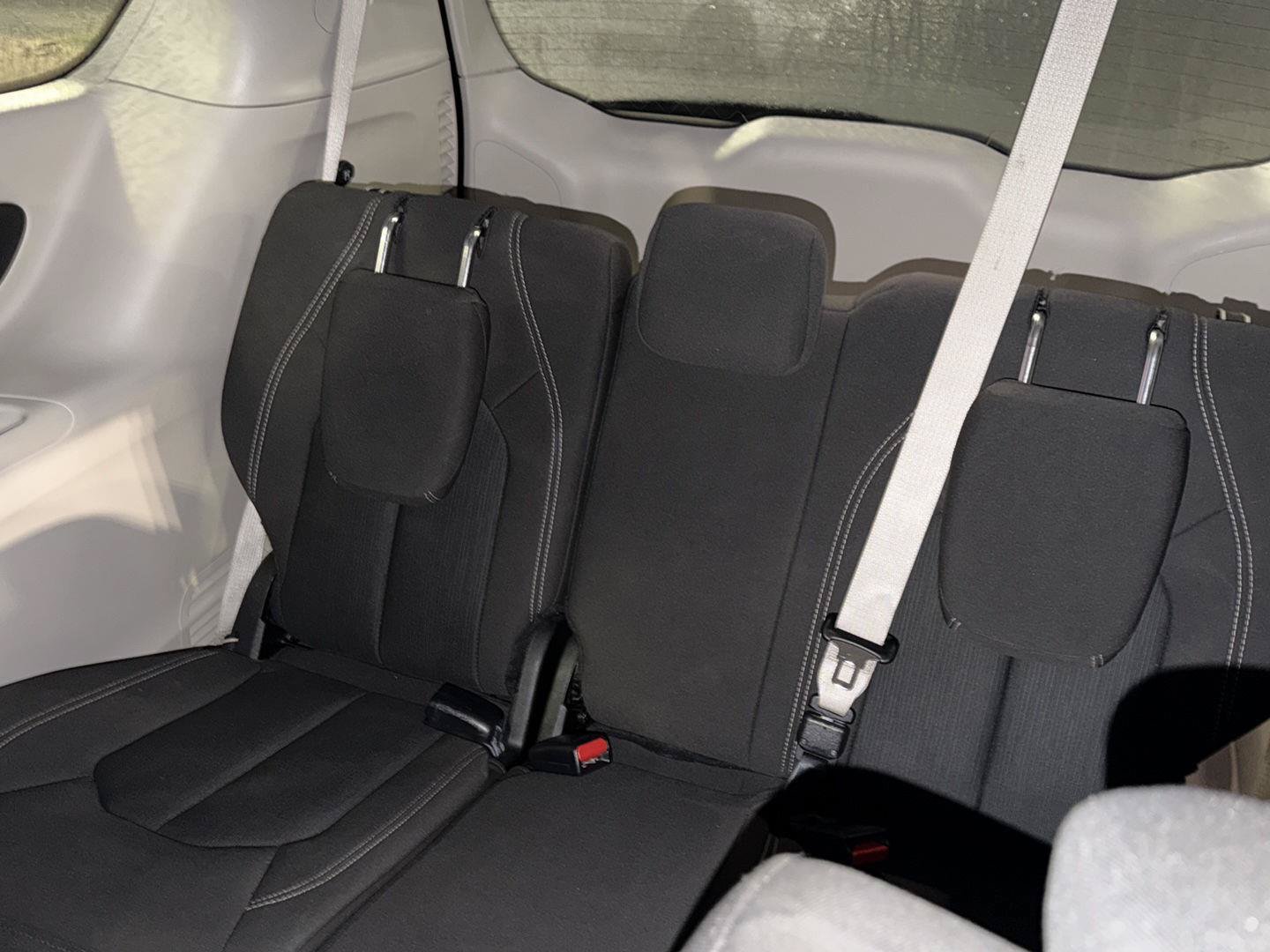 Used 2023 Chrysler Voyager LX FWD image 12