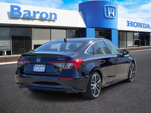 Used 2024 Honda Civic Touring image 5