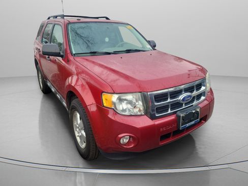 Used 2011 Ford Escape XLT w/ 202A Rapid Spec Order Code image 9