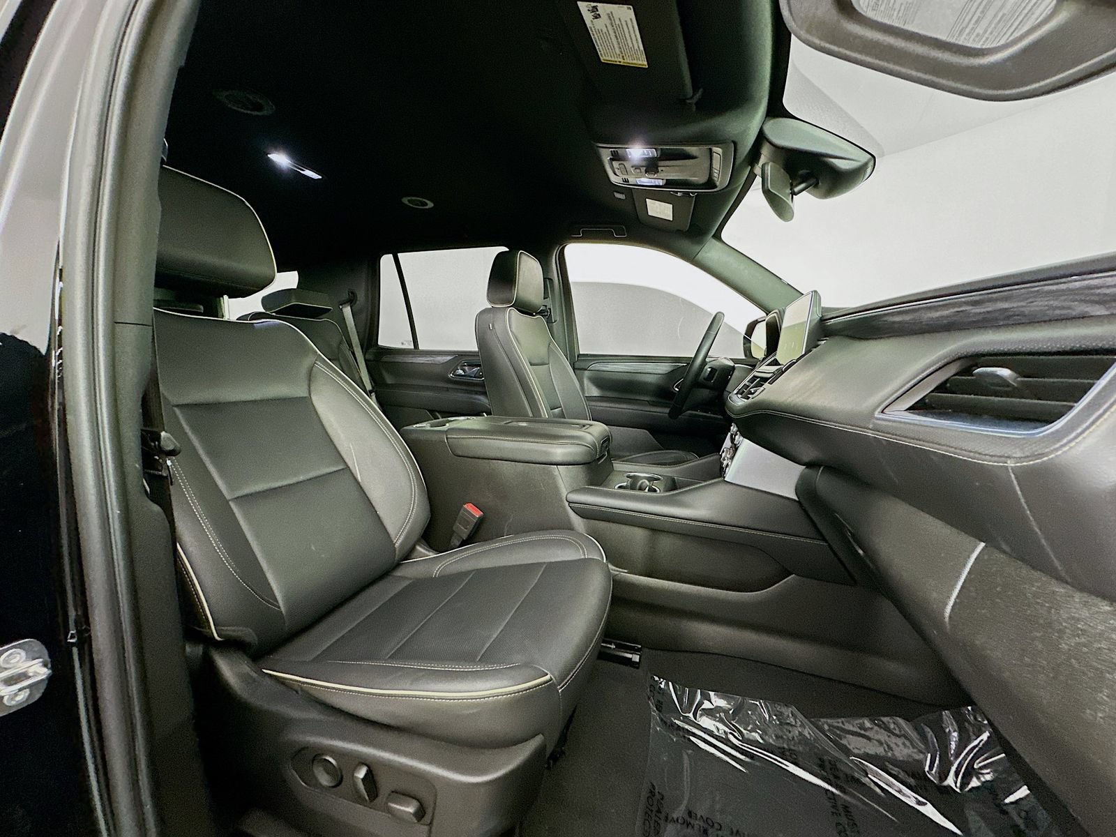 Used 2023 GMC Yukon SLT AWD/4WD image 30