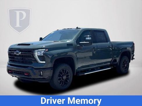 New 2026 Chevrolet Silverado 2500 LTZ w/ LTZ Plus Package AWD/4WD image 12