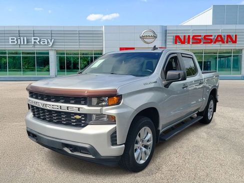 Used 2022 Chevrolet Silverado 1500 Custom RWD image 2