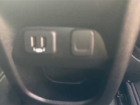 Used 2020 Chevrolet Colorado LT w/ LT Convenience Package image 17