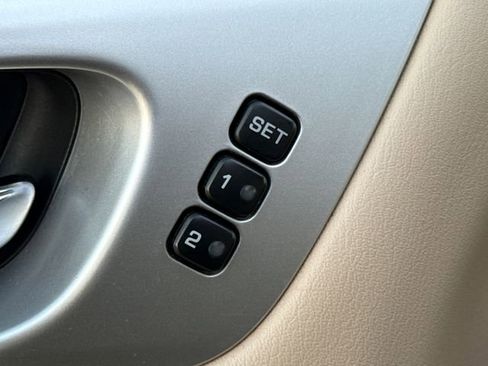 Used 2017 Nissan Pathfinder SL w/ SL Tech Package image 22