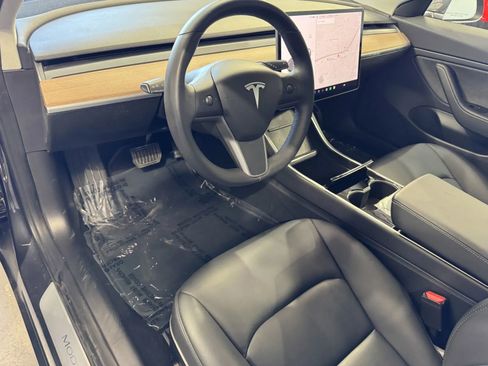 Used 2018 Tesla Model 3 Long Range image 11