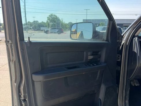 Used 2016 RAM 2500 Tradesman w/ Chrome Appearance Group AWD/4WD image 10