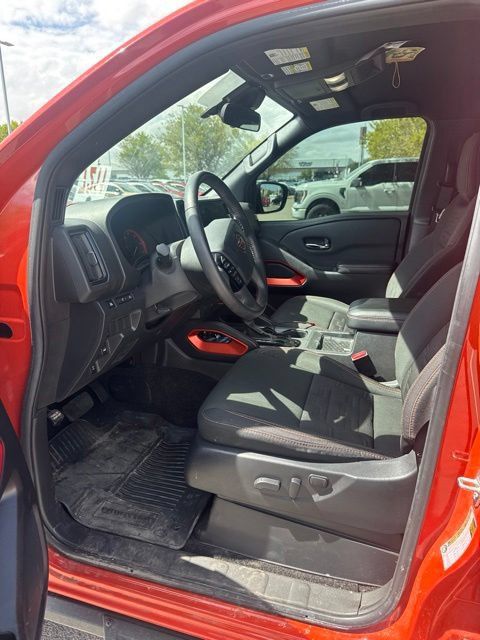 Certified 2025 Nissan Frontier PRO-4X AWD/4WD image 7