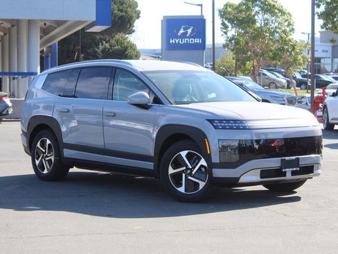 New 2026 Hyundai Ioniq 9 SE image 1