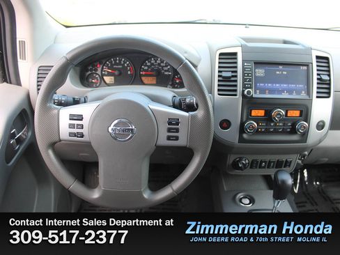 Used 2021 Nissan Frontier SV AWD/4WD image 9