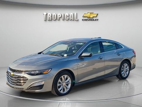 Used 2025 Chevrolet Malibu LT image 1