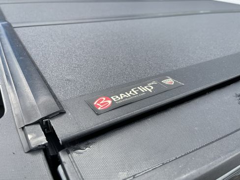 Used 2018 GMC Sierra 1500 SLT w/ SLT Premium Package image 39