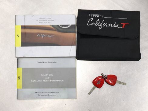 Used 2017 Ferrari California T image 8