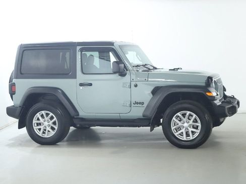 Used 2023 Jeep Wrangler Sport AWD/4WD image 11